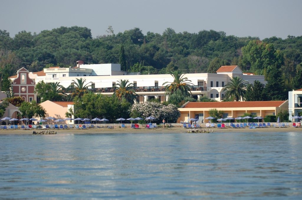 Roda Beach Resort&Spa Exterior foto